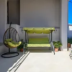 شقة Rasica *
